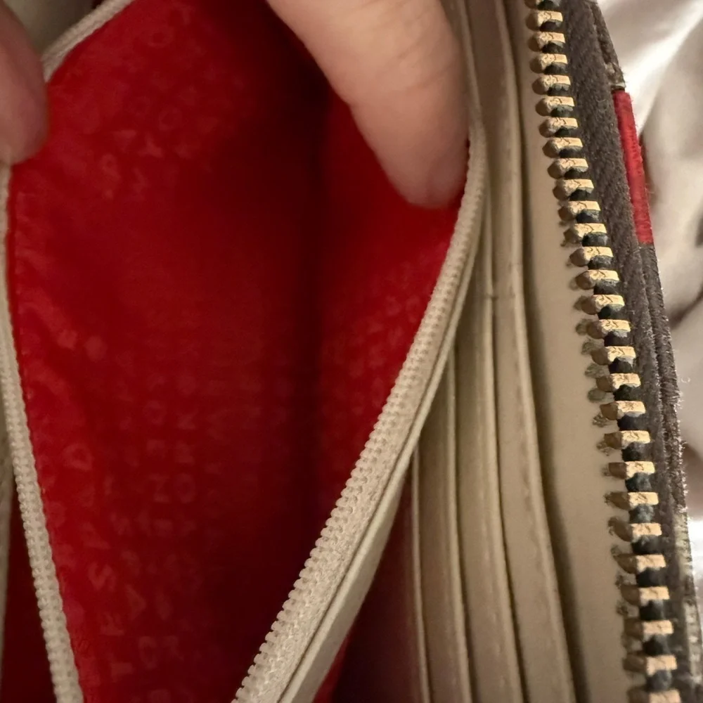 Kate Spade Classic Spade Neda zip-around wallet guc